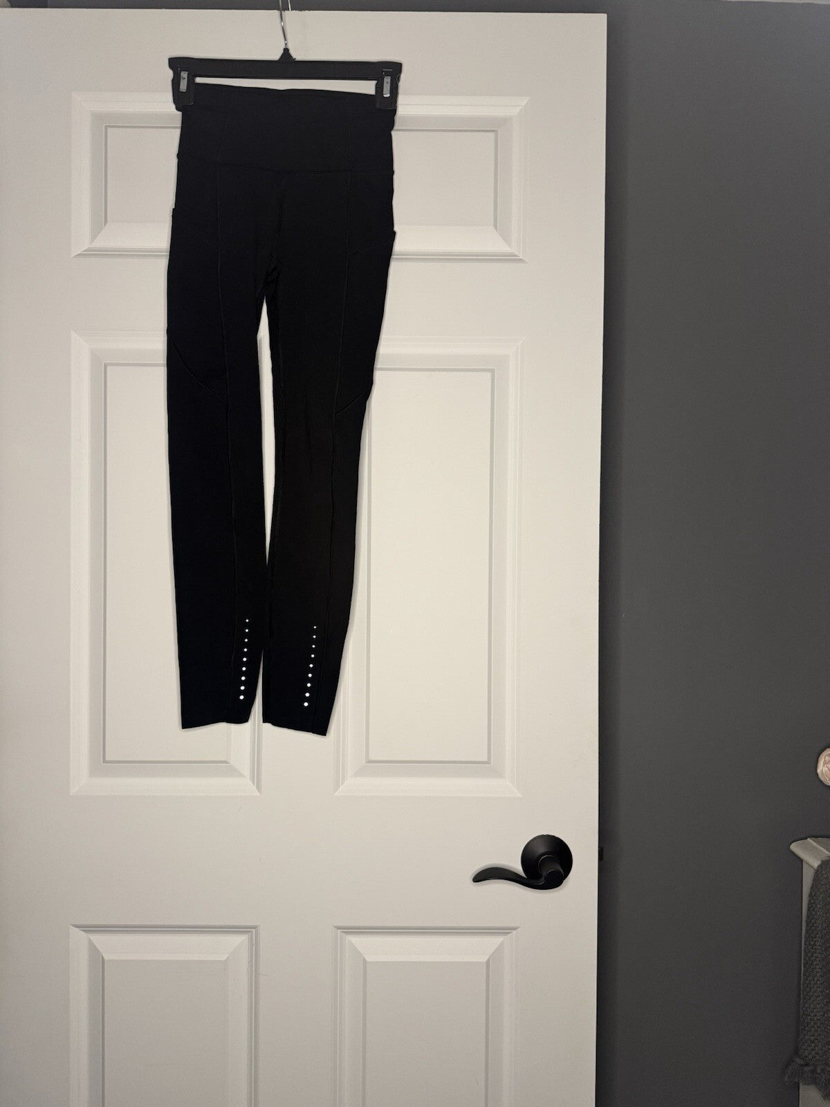 Lululemon Leggings Size 2 7/8” With Side Pockets Black 