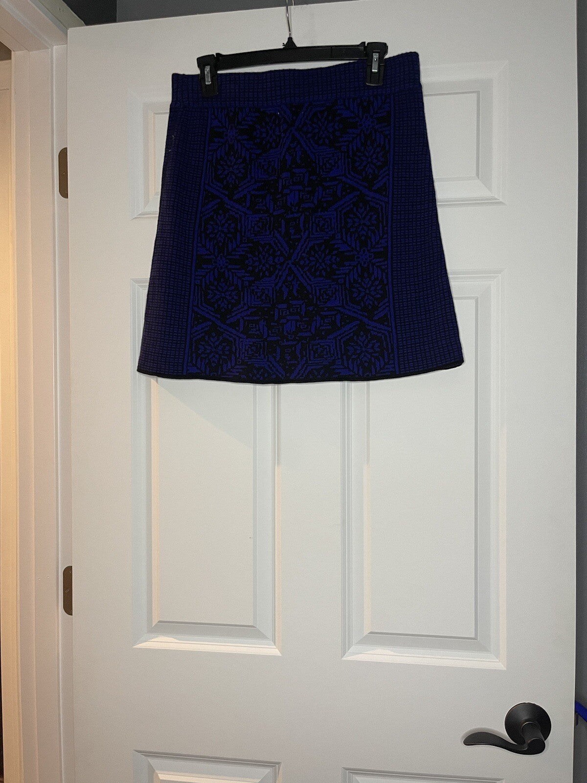 Akini skirt black and violet print medium NWT 