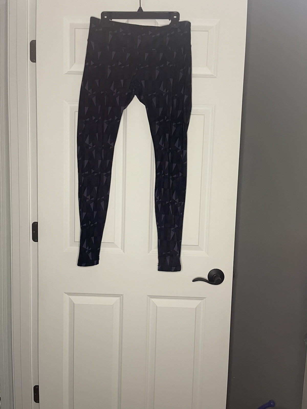 Lululemon Leggings Size 10 Black Green Brown Purple Triangle Print 