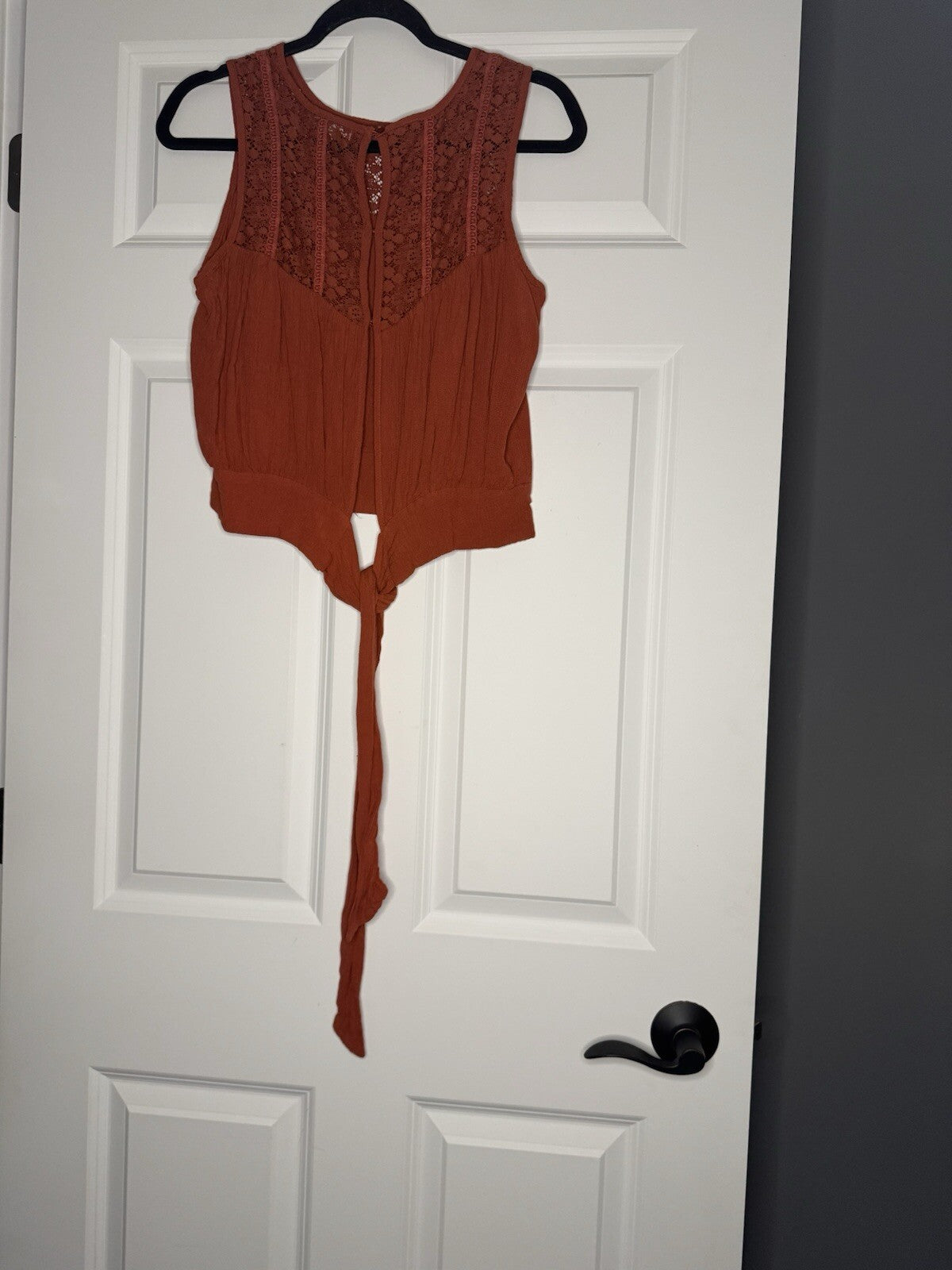Willow And Clay Sleeveless Blouse Small Tie Back Orange Rust W Lace 