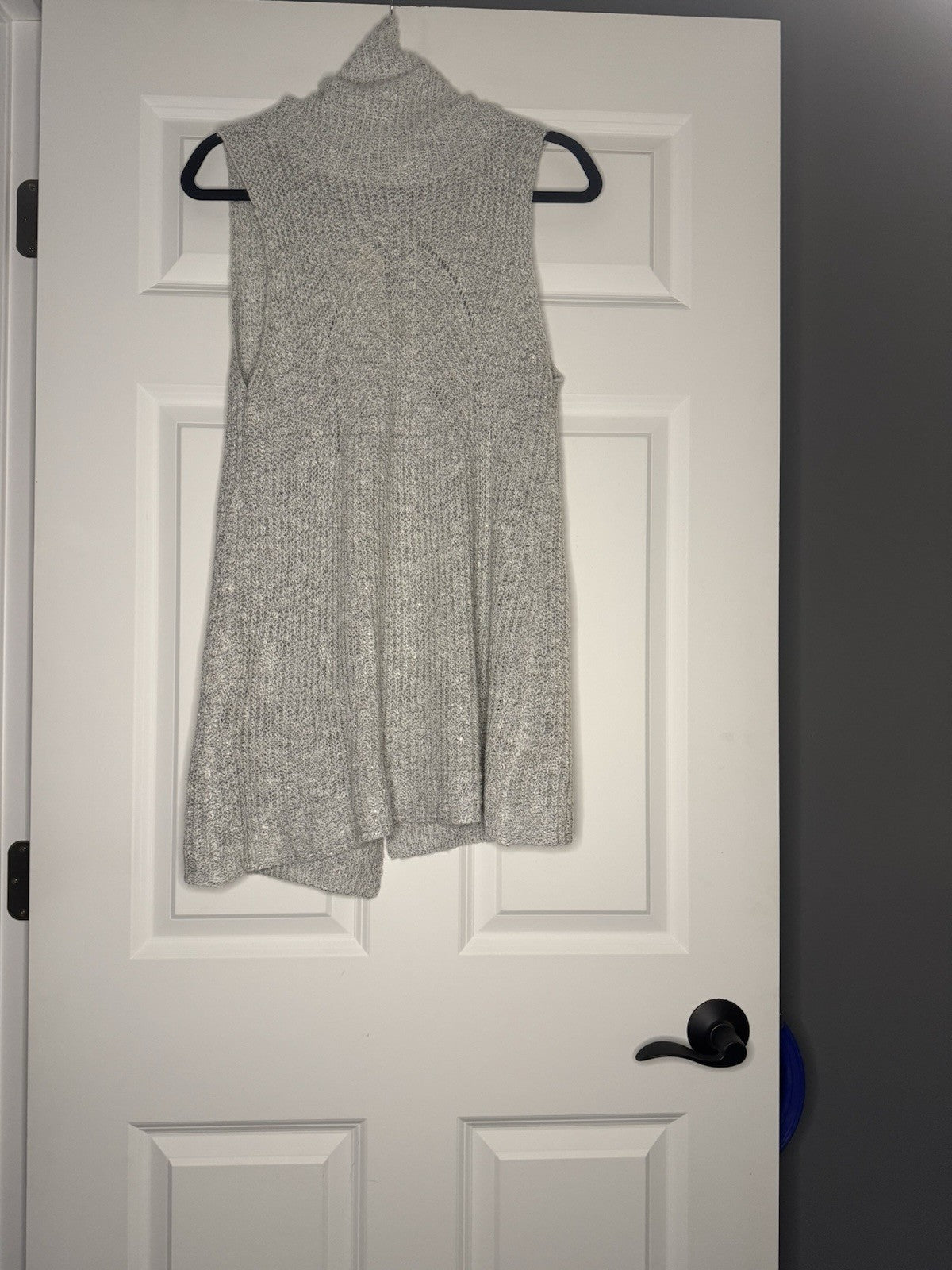 Hem And Thread Sleeveless Sweater Medium Open Back Gray Mix Nwt 