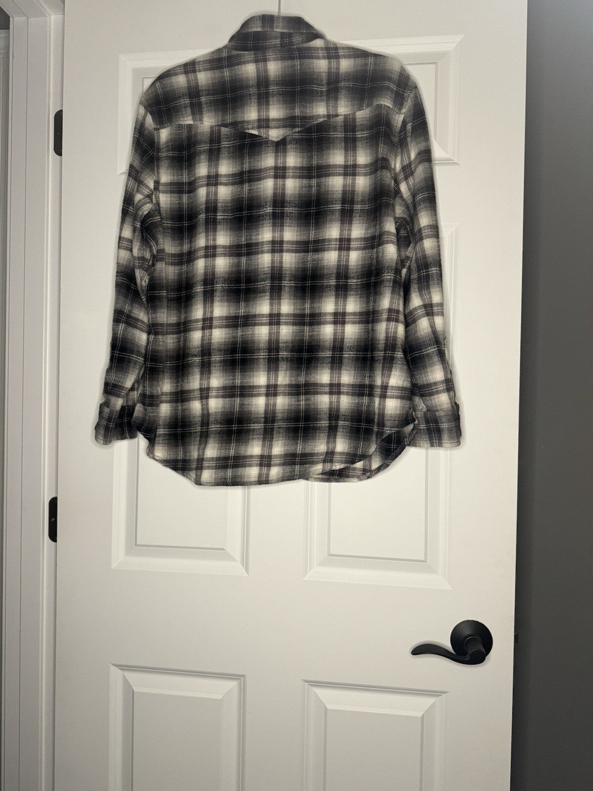 American Eagle Ahhmazingly Soft Over Sized Fit Large Button Up Black Gray White 