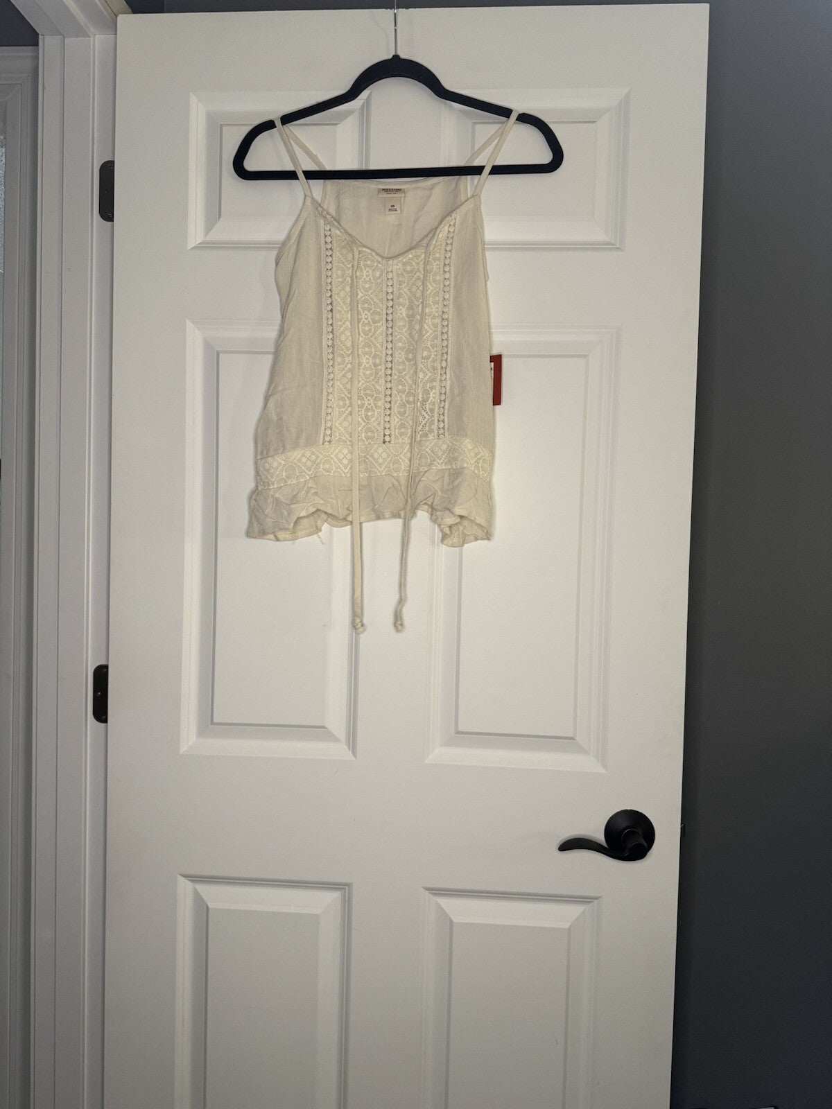 Mossimo Sleeveless Top Ivory W Lace XS Nwt 