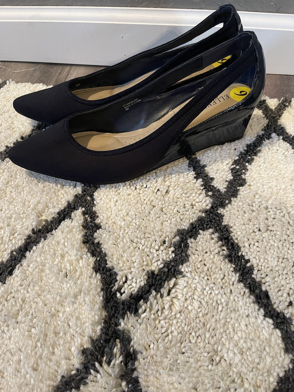 Ellen Tracy Heels Navy Size 9