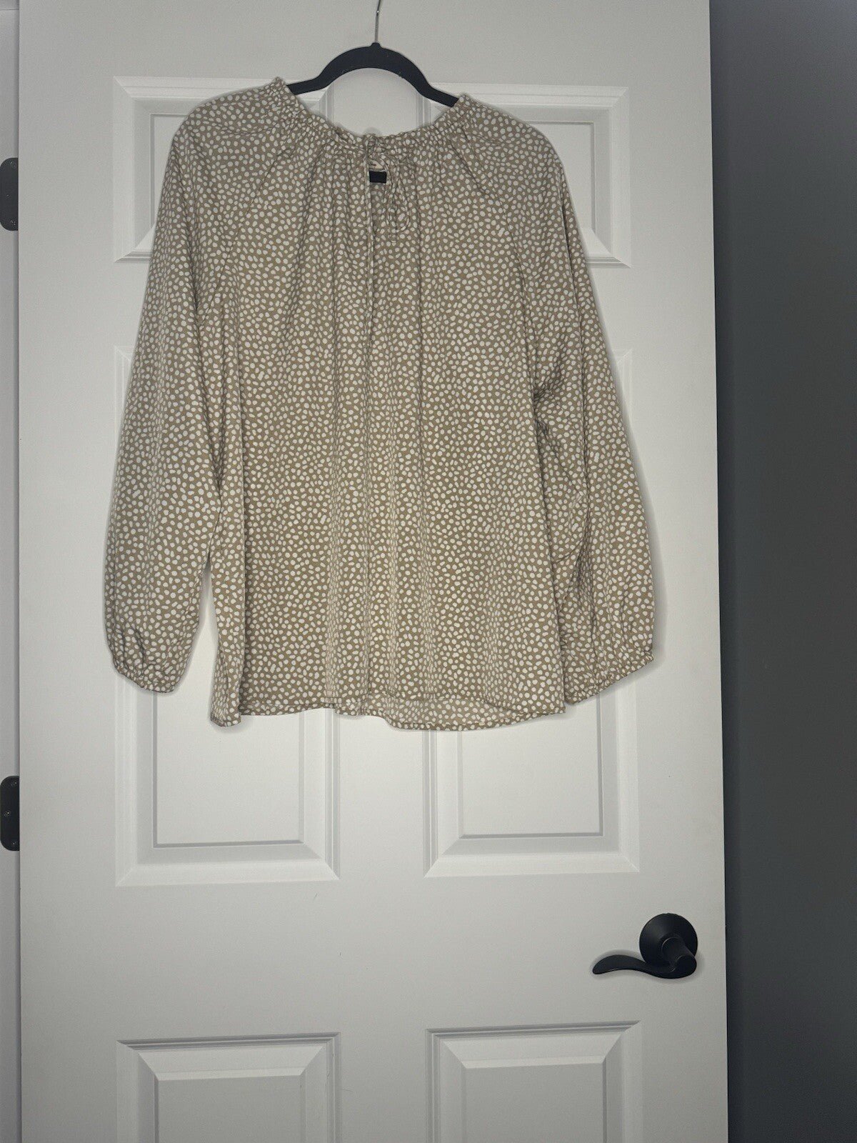 Betseys Boutique Shop Long Sleeve Blouse Taupe Cream Print Xl