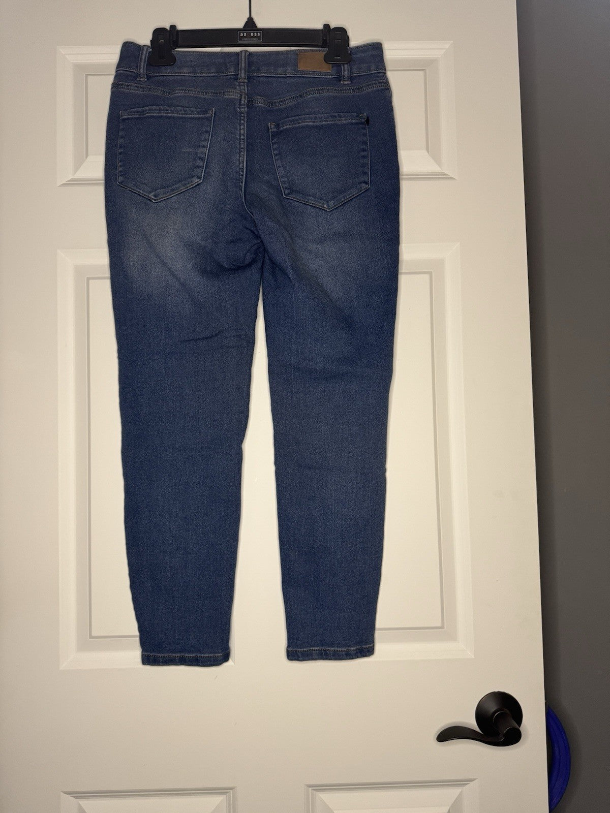 Tahari Kelly Classic Skinny Jeans 8/29 Blue 