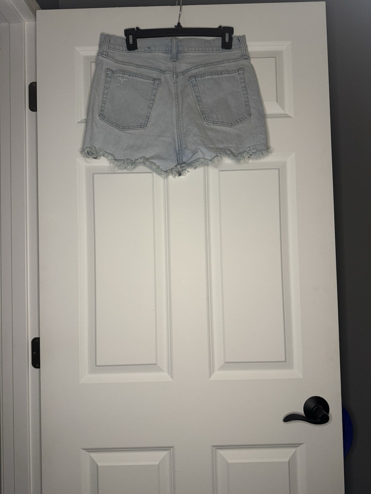 Gap Cheeky Short 10/30 Tall Light Wash Distressed 