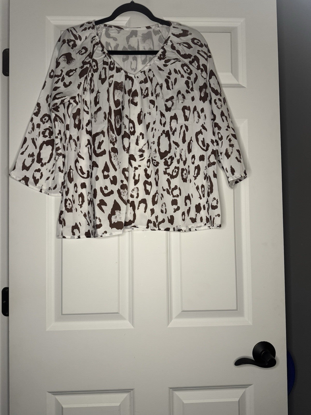 Liam And Co 3/4 Sleeve Blouse White W Brown Animal Print Small Nwt 