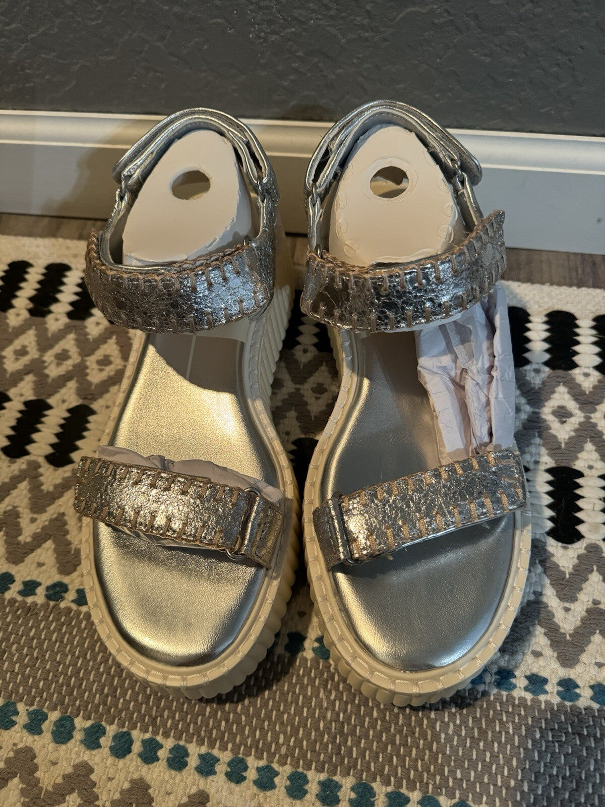 Dolce Vita Debra Silver Distressed Leather Sandal Size 8.5 New In Box 