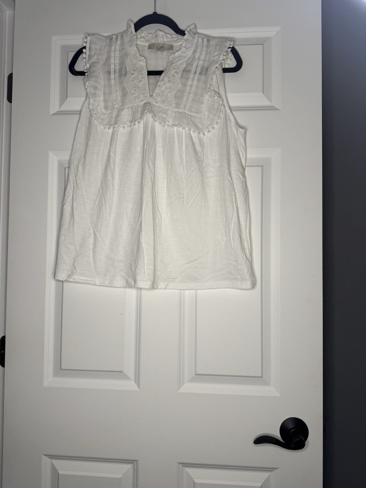 Loft Sleeveless Blouse W Lace And Pom Decor Around Bib Area White Large Nwt
