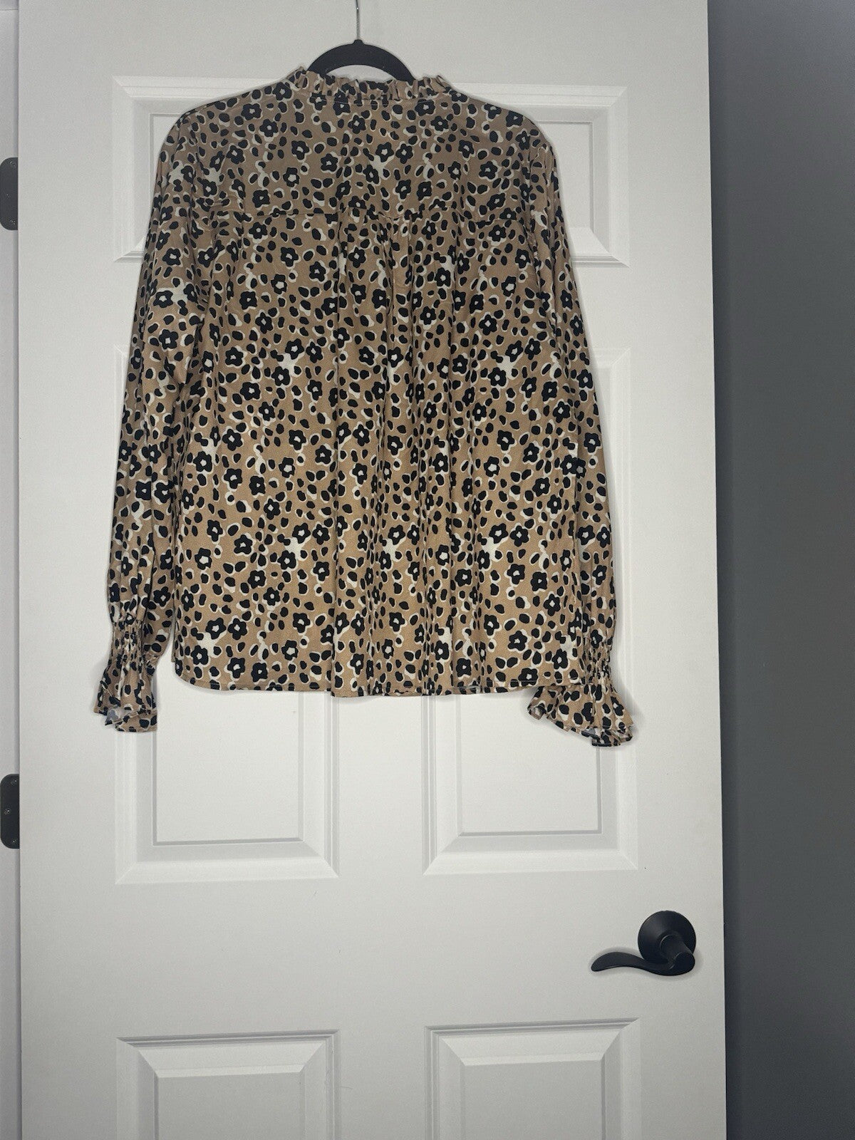 Betseys Boutique Shop Long Sleeve Blouse Xl Brown Black White Animal Print 