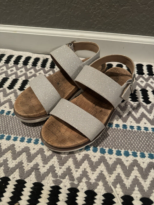 Corkys Size 9 Strappy Sandal Silver Sparkle 