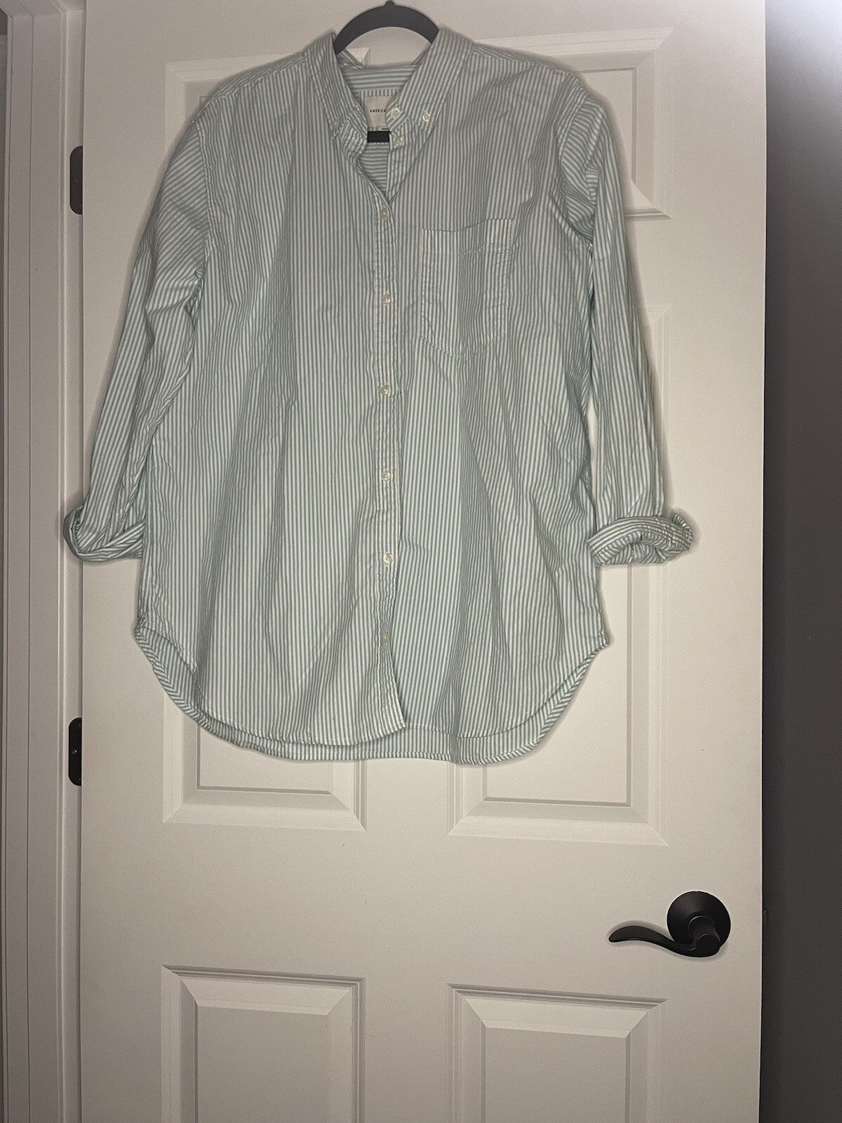 American Eagle Long Sleeve Button Up Medium White Green Striped