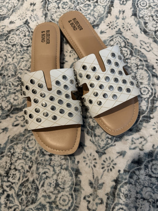 Bleeker And Bond Slide Sandals White Beige W Silver Beading Size 9