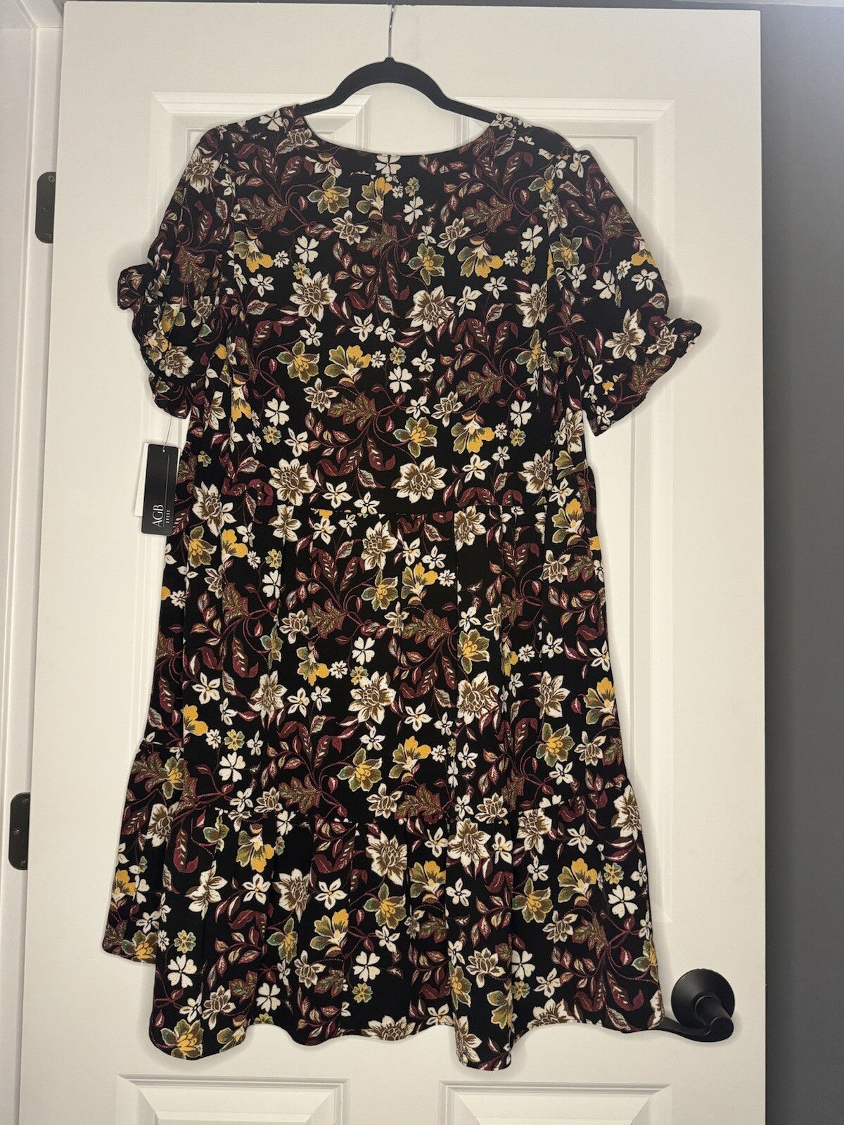 AGB Short Sleeve Dress Large Black W Multi Floral Print Nwt 