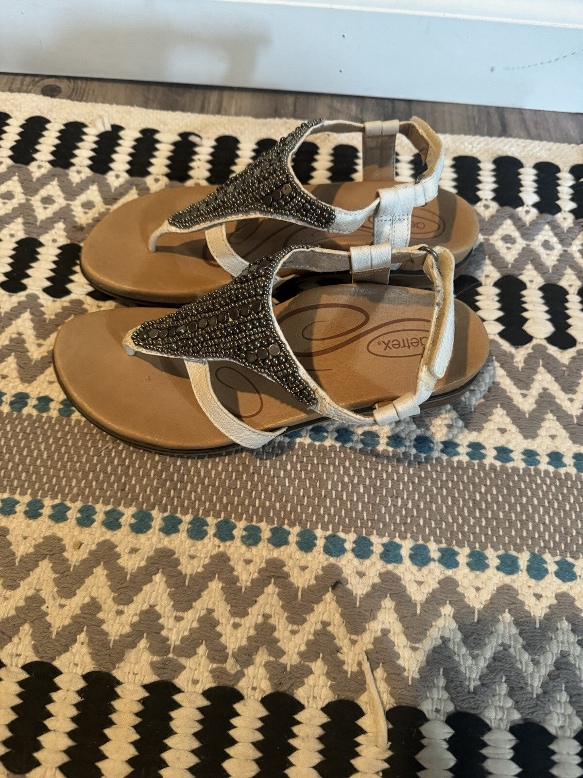 Aetrex Size 36 Strap back Sandals White W Beading 