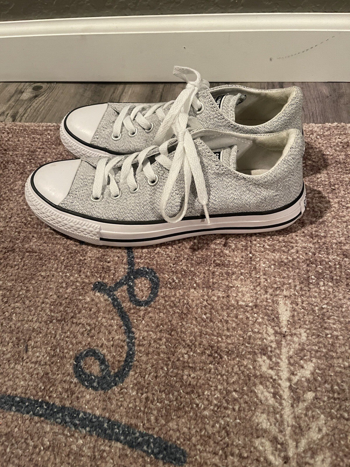 Converse Sneakers Gray White Mix Size 7