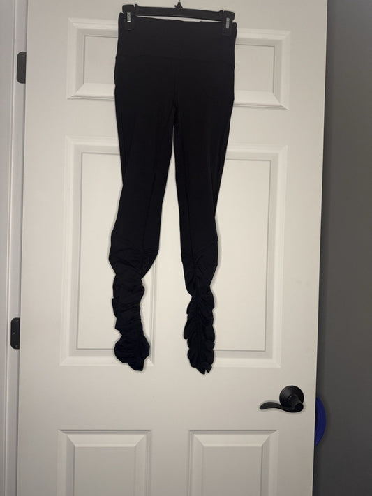 Lululemon Leggings Size 4 With Cinching On Bottom Black 