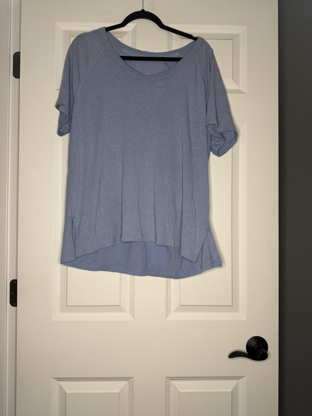Offline By Aerie V Neck T Shirt Medium Blue Heathered Slits In Side Nwt 