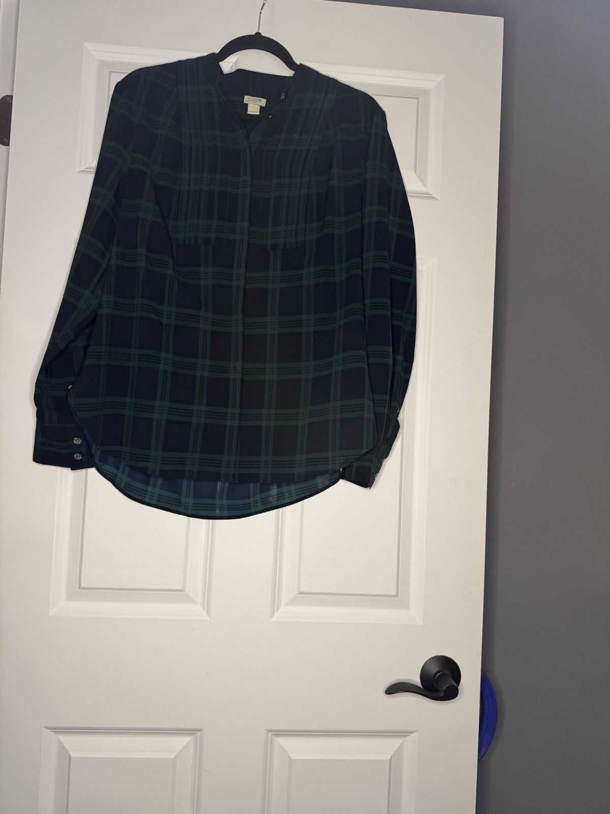 J Crew Button Up Long Sleeve Blouse Large Green Navy Black Plaid