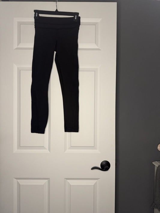 Lululemon Leggings Cropped Size 2 Zipper Pocket In Back 