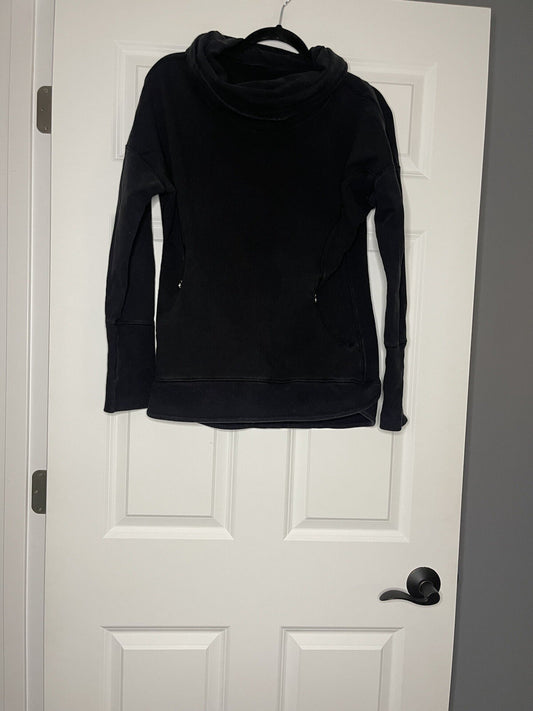 Lululemon sweatshirt black size 6