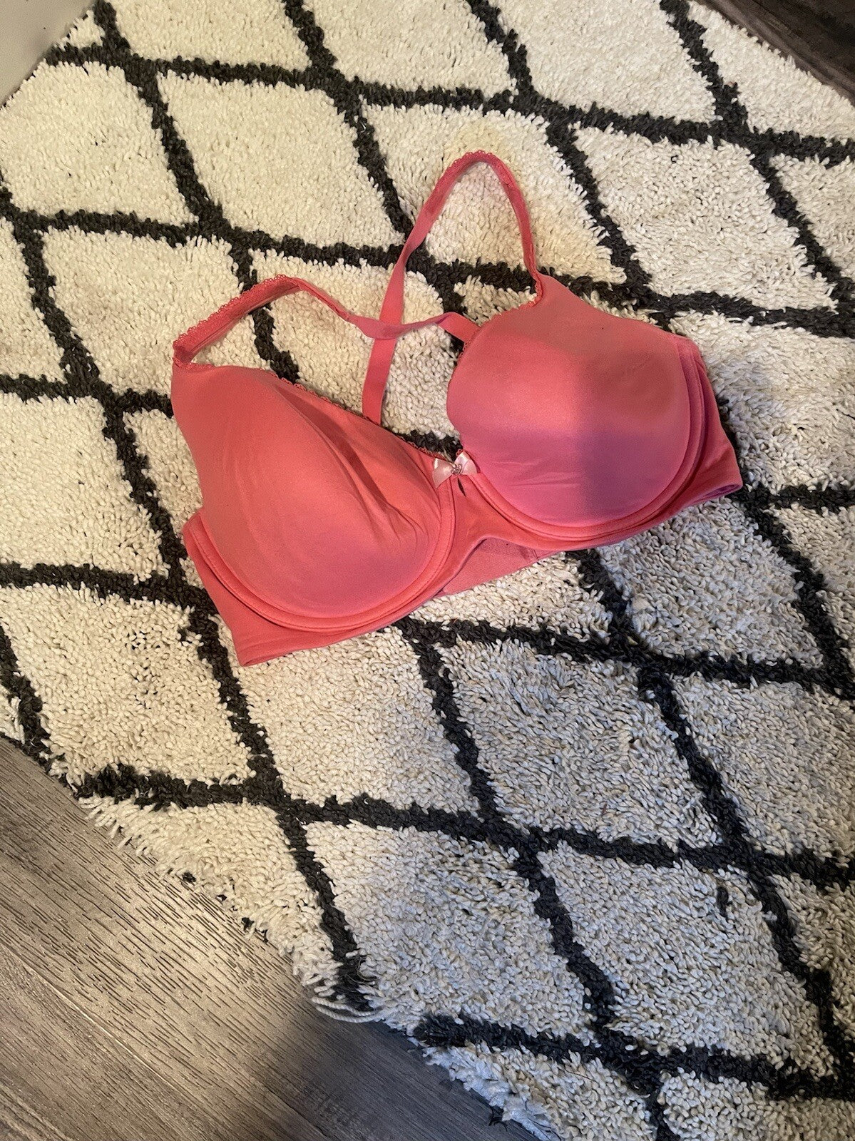 Victoria's Secret body by victoria lined demi bra 34DDD pink