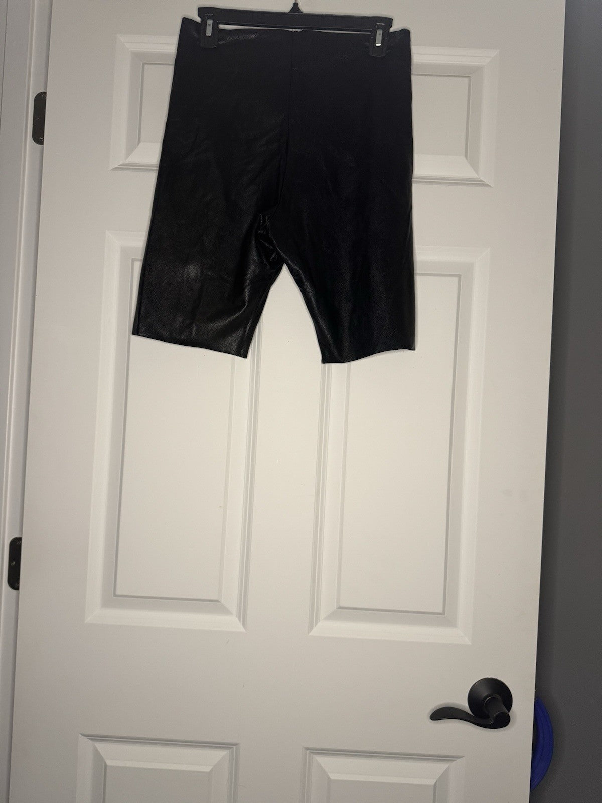 Benie Los Angeles Pleather Shorts Black Metallic Large 