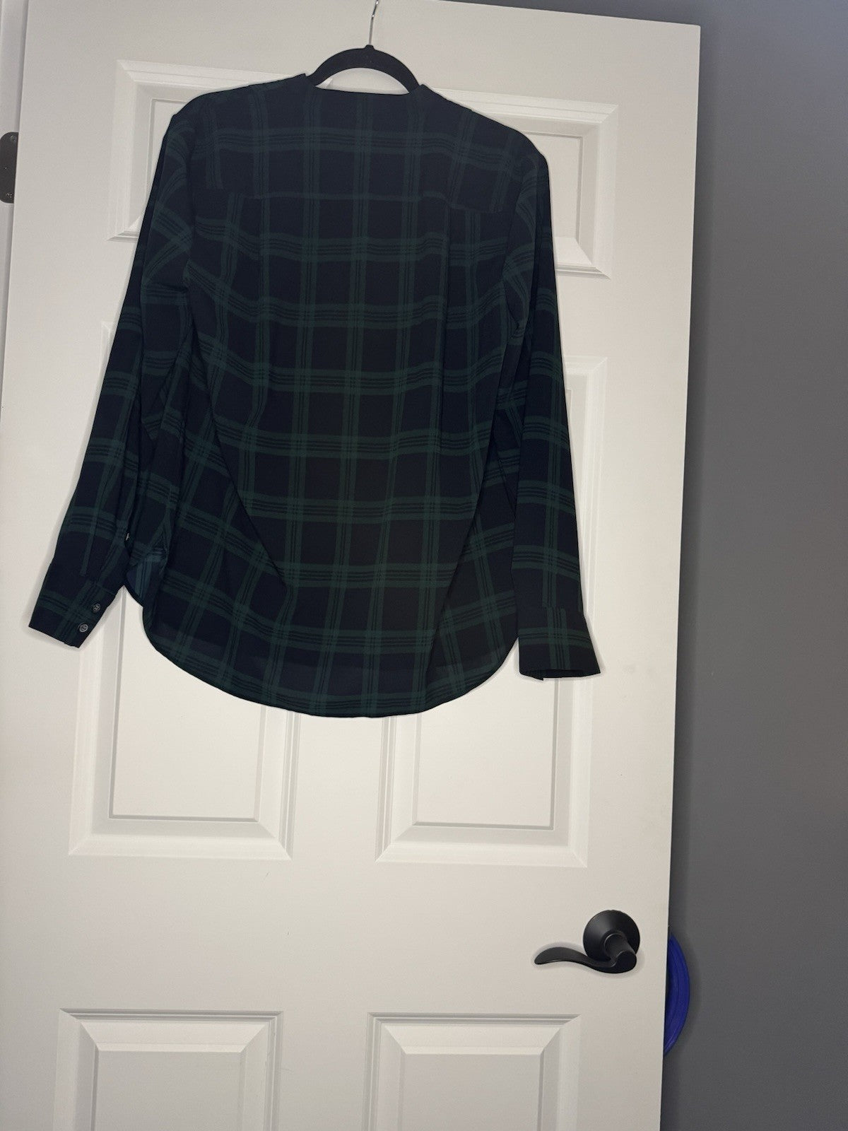 J Crew Button Up Long Sleeve Blouse Large Green Navy Black Plaid