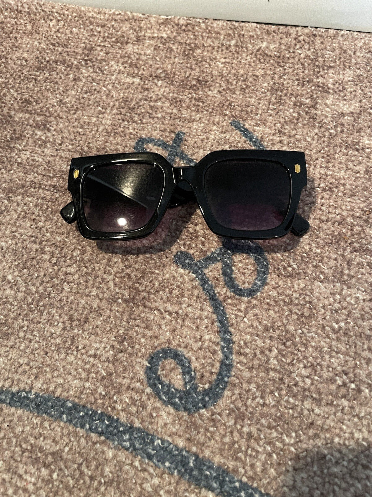 Sojo Black Sunglasses