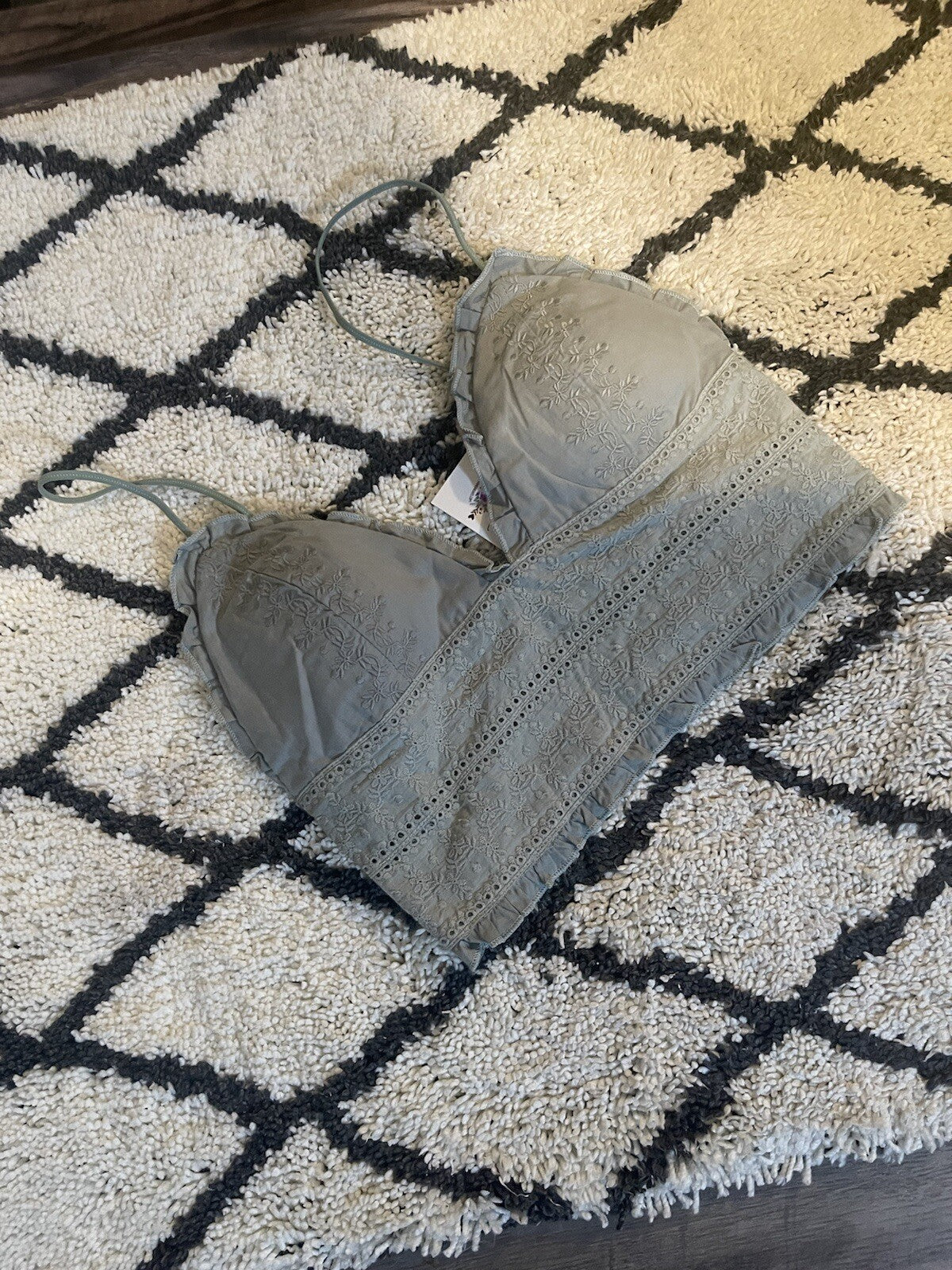 Listle Hollan ruffle bralette medium light green NWT