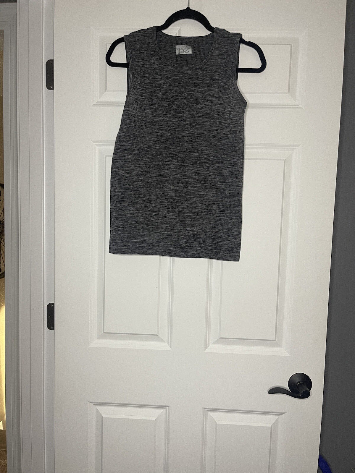 Athleta ribbed tank medium black gray mix 