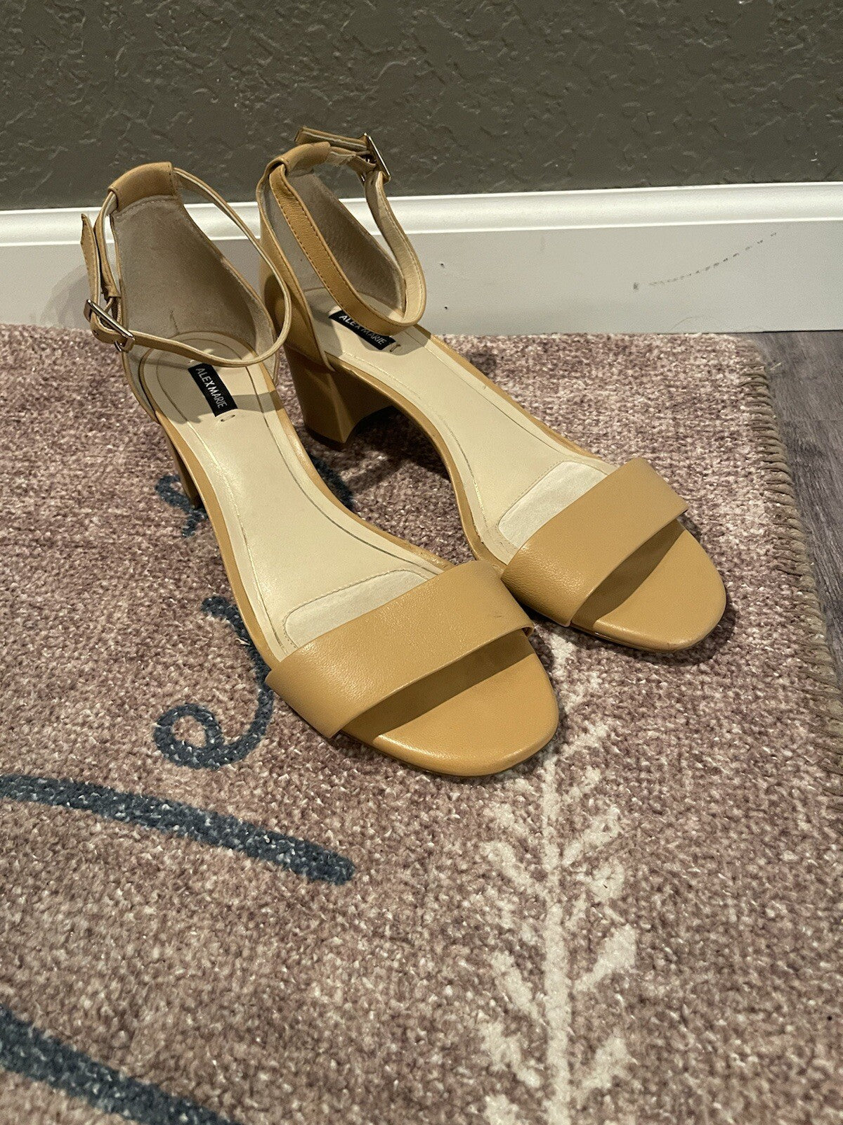 Alex Marie brown strappy heel size 10 