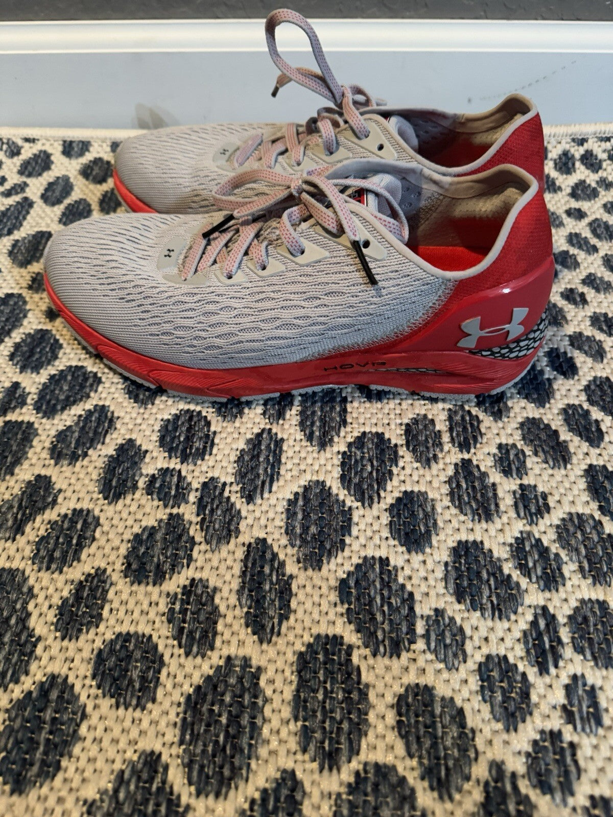 Under Armour Hovr Sonic Women’s Sneakers Size 8 Red Gray Excellent Condition 