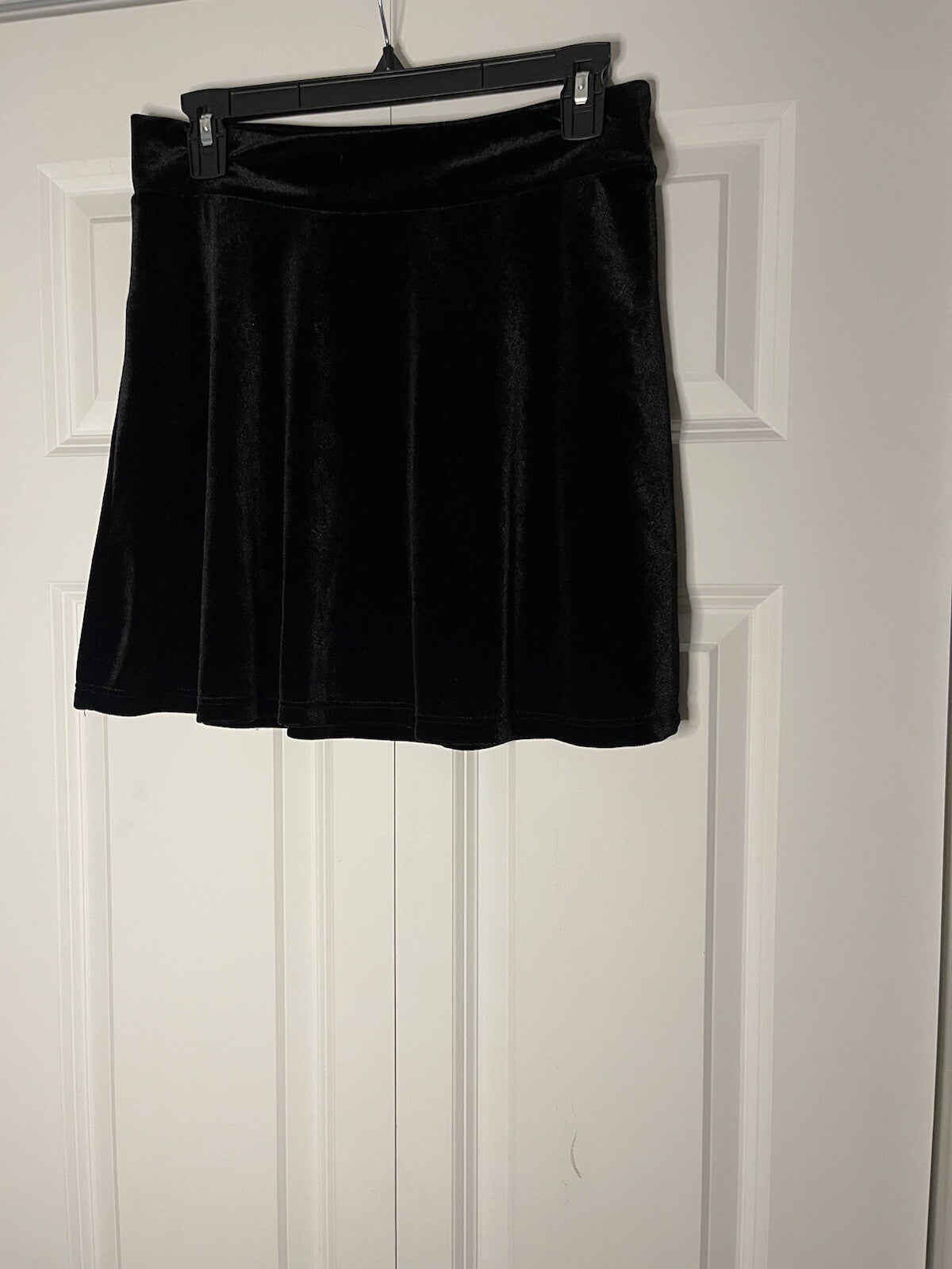 pins and needles skirt black medium 