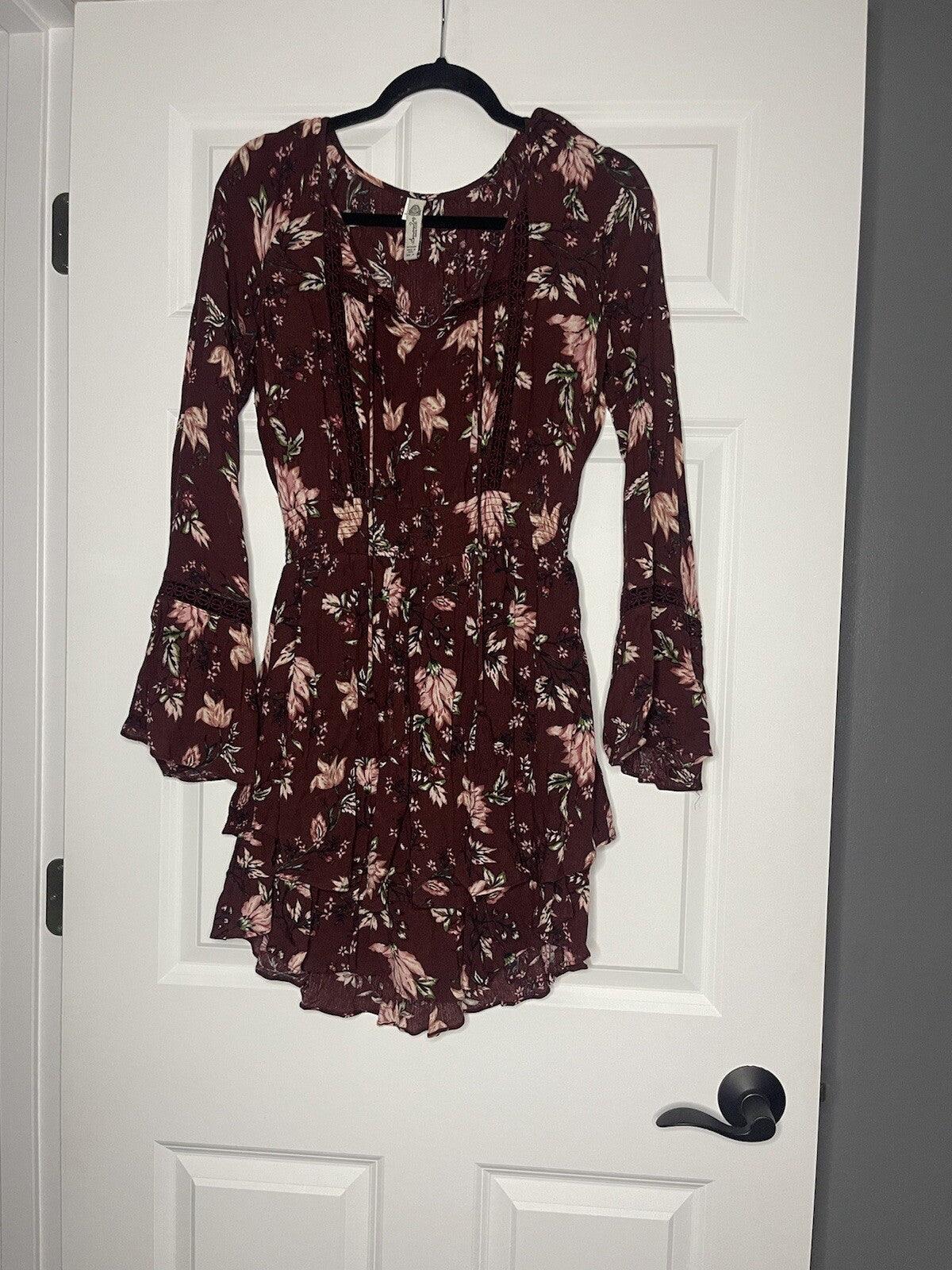 American rag long sleeve dress medium maroon w multi floral
