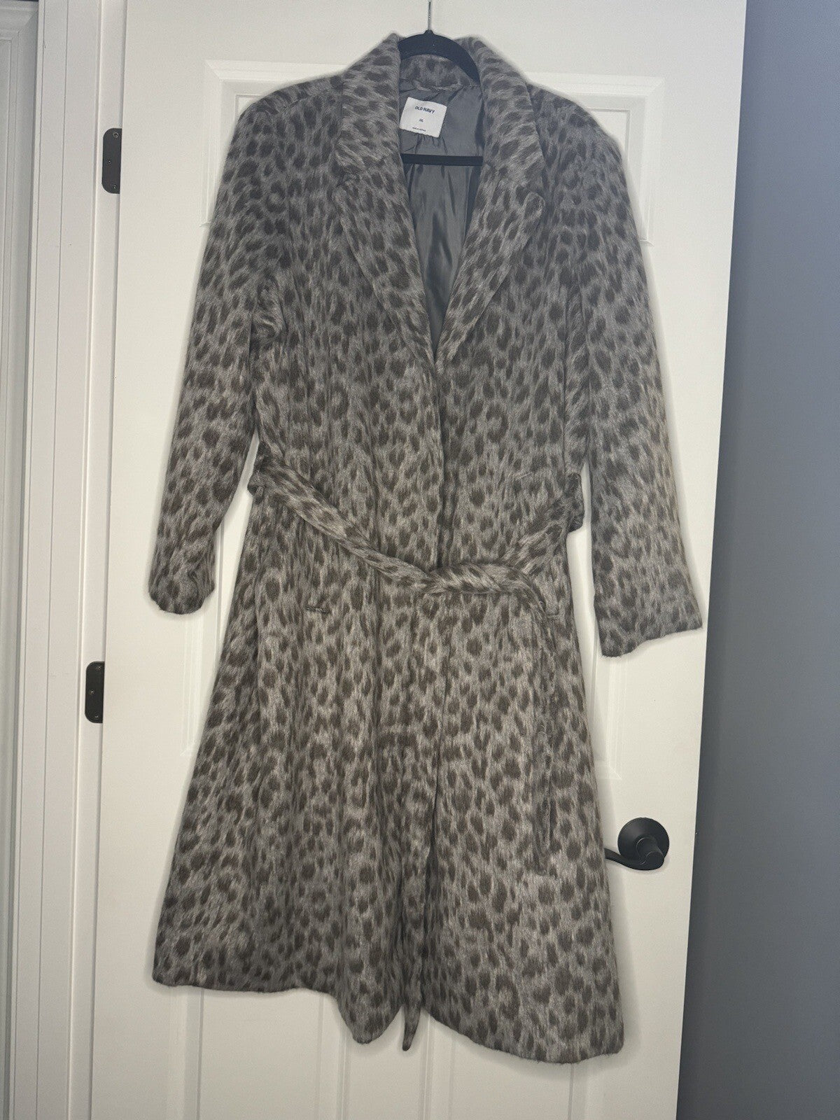 Old Navy Coat W Belt Gray Taupe Animal Print 2x Never Worn So Soft