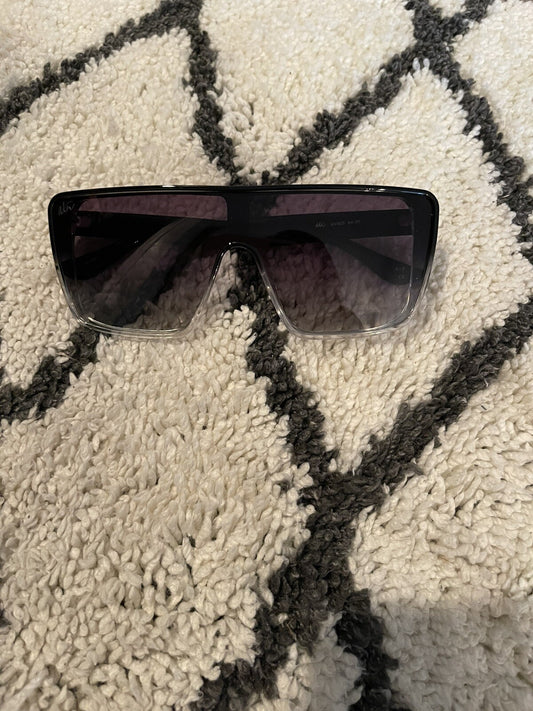 Akn Black/gray Sunglasses Polarized