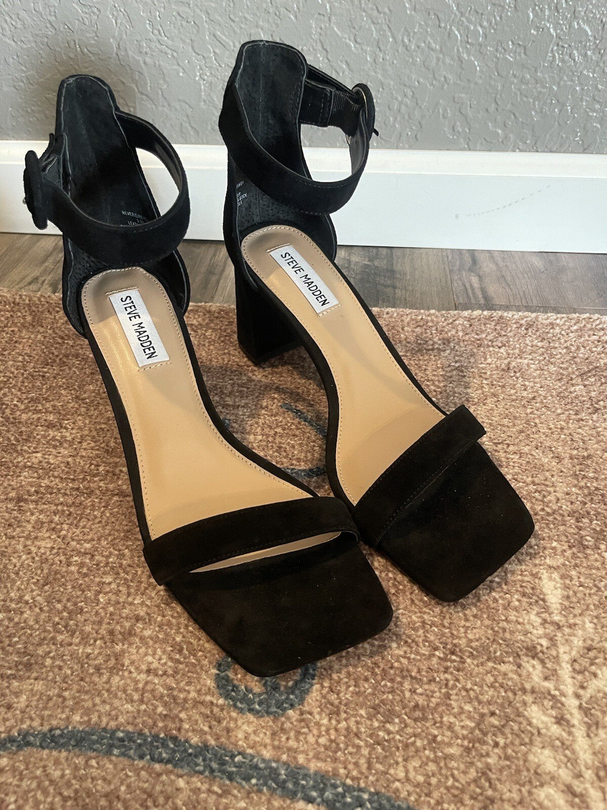 Steve Madden Heels Black Velvet Size 9.5 New 