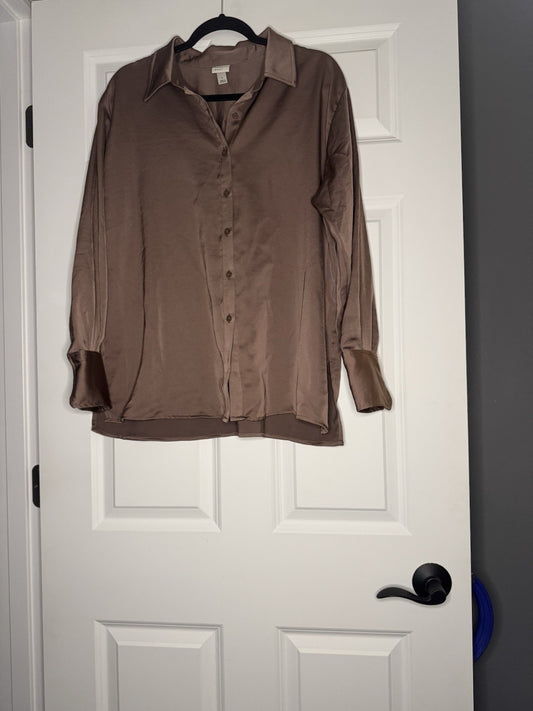 A New Day Large Button Up Blouse Large Shiny Taupe Material Slits In Sides