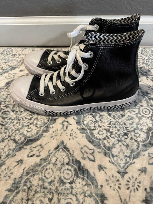 Converse High Tops Black Pleather W White Size 7 In Excellent Condition 