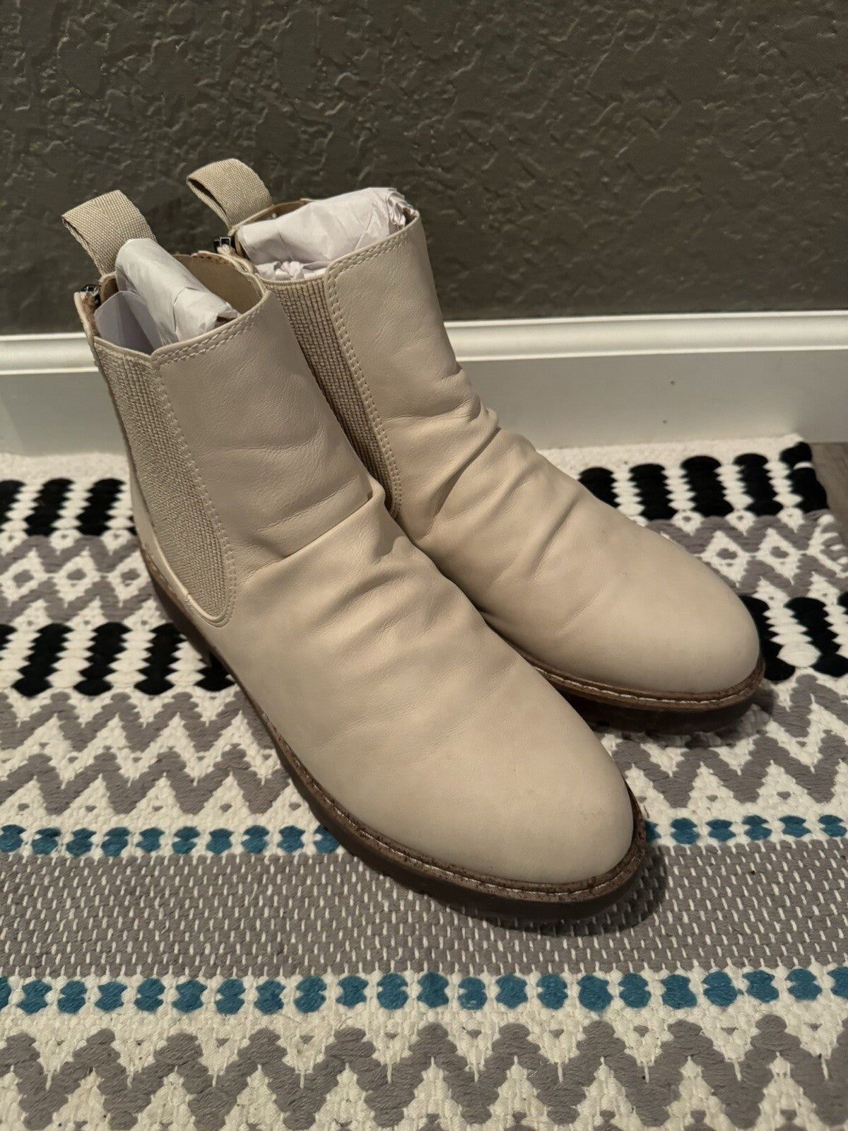 Blowfish Malibu Cloud Boots Size 9 In Excellent Condition