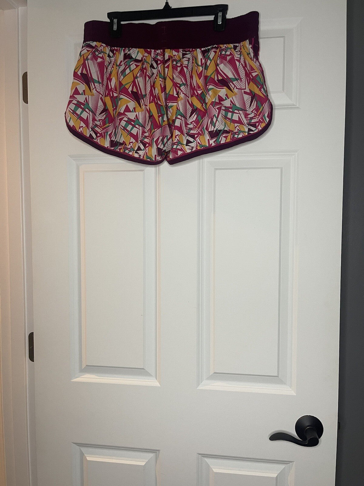 Under Armour Semi Fitted Heat Gear Shorts Large Plum Pink Orange Green White