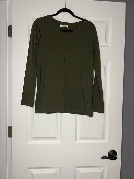 Zenana long sleeve v neck top green medium