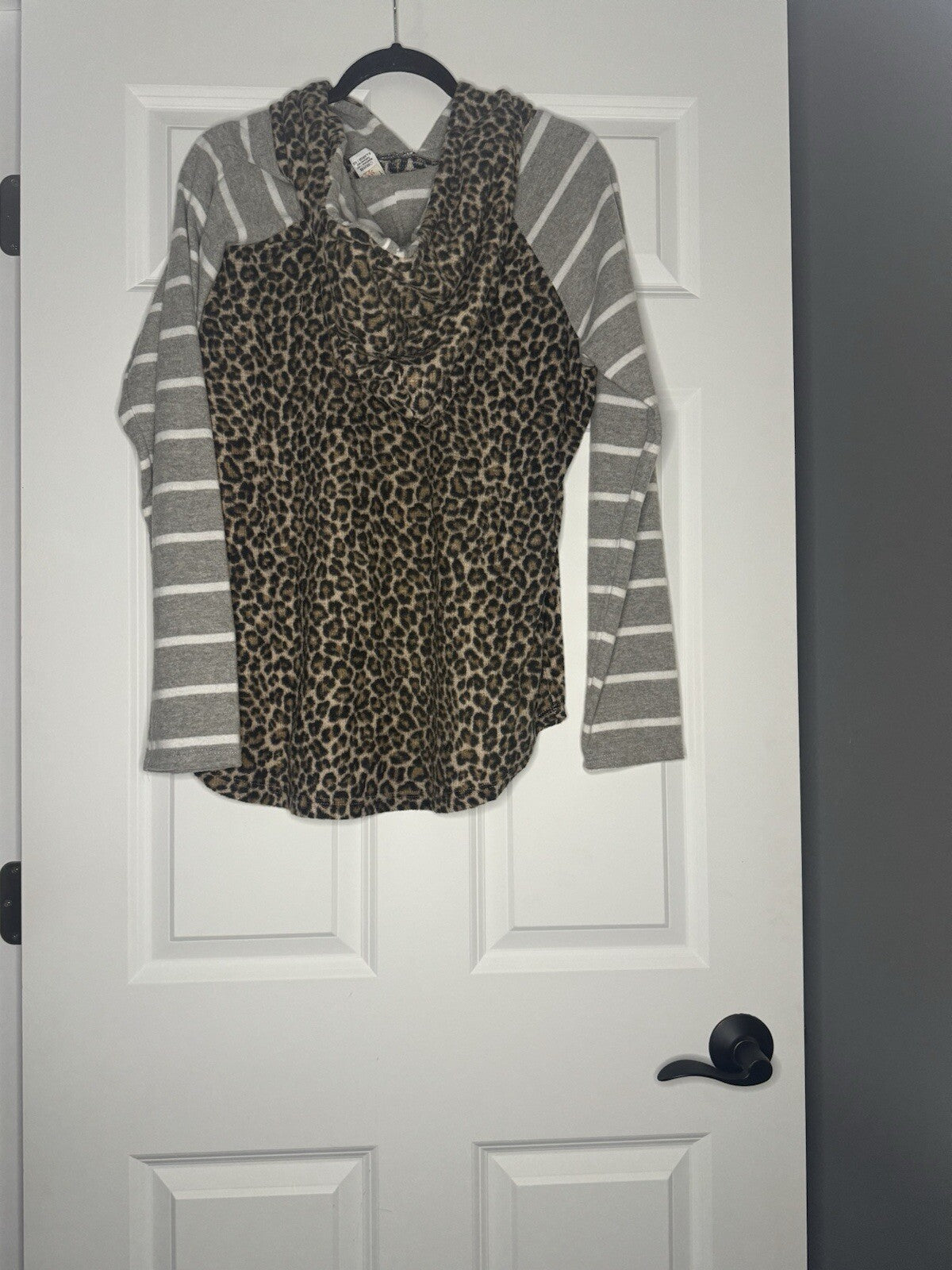 7th Ray Hooded Long Sleeve Blouse Xl Brown Black Animal Gray White Stripe Nwt