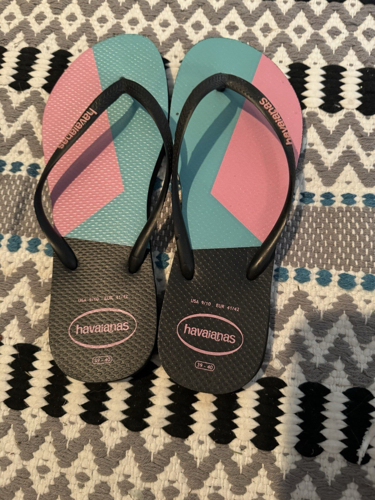 Havaianas Flip Flops 9/10 Black Pink Green 