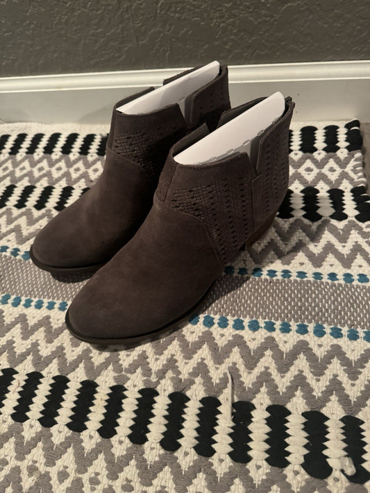 Kensie Dark Gray Booties Size 9 