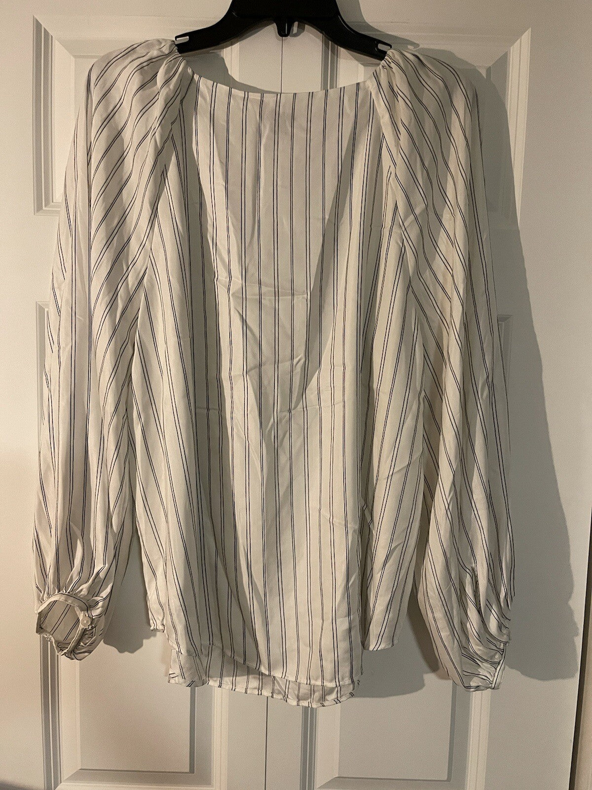 Ann Taylor long sleeve blouse large white black pinstripe nwt 