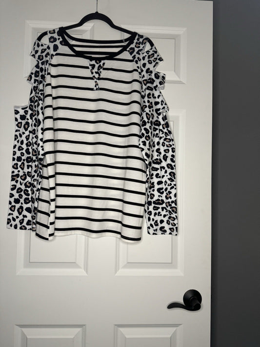 Envy Boutique Long Sleeve Blouse 2xl Cut Outs Black White Stripe Animal Nwt