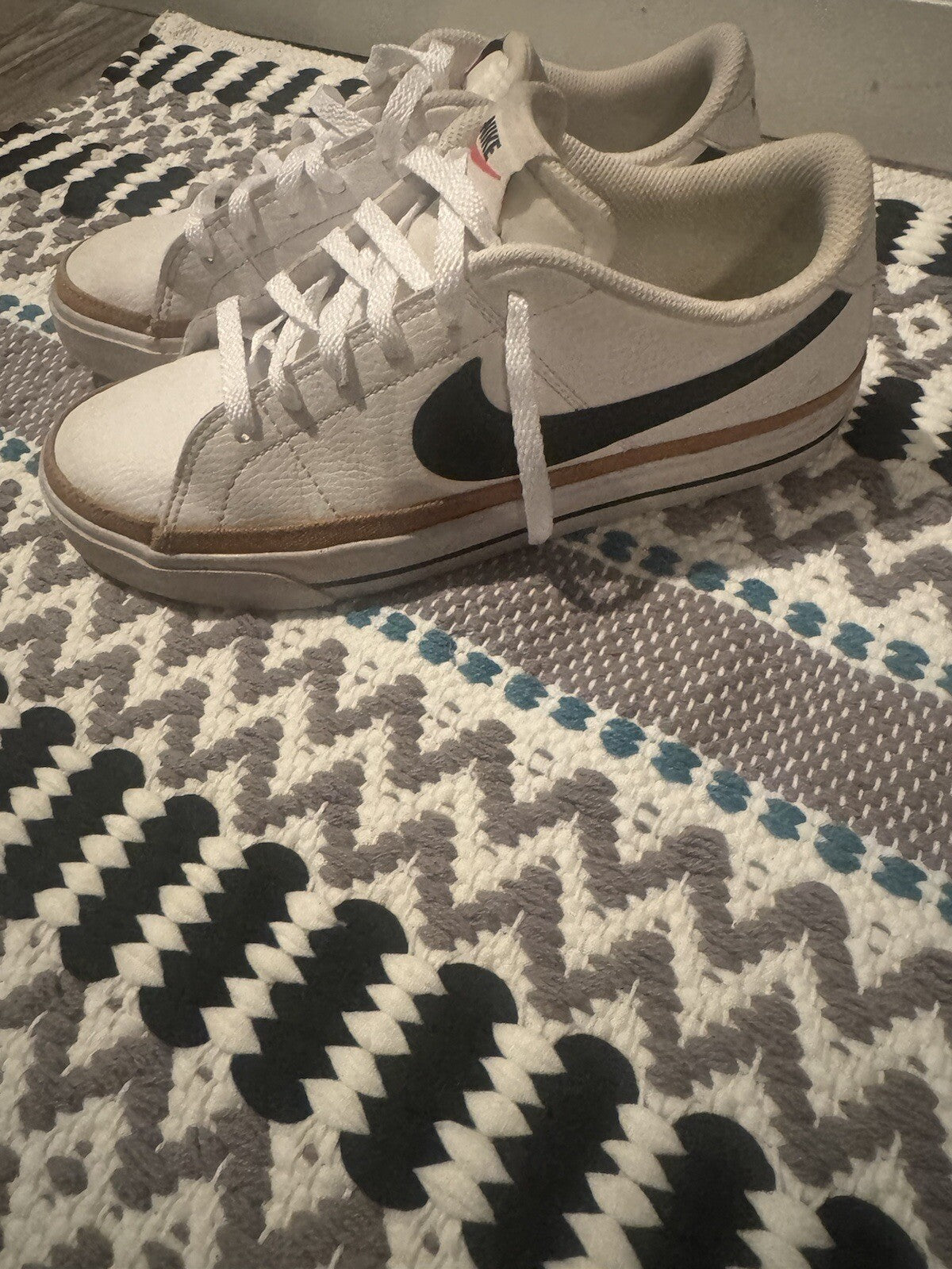 Nike Legacy Court Sneakers Size 7.5 White Black Brown 